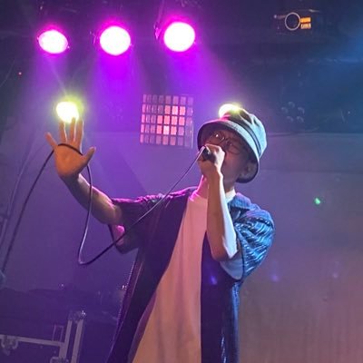 福岡で、元J事務所のカバーを中心に歌っています🎤歌を通して、楽しいや悲しい、怒りなんかも共有できるといいな😄オリジナルの歌もたくさん作りたい🎶最近は、楽器にも興味が出てきたかも🧐海外に行ってみたい✈️音楽以外だとポケモンが好きです🥰高校生までは大阪、大学生の頃は愛媛に住んでました🏠