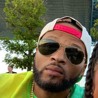 Kthomps1112_'s profile picture. just be happy whatever that means to you.