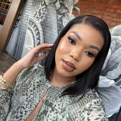 sips_shange's profile picture. 