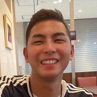 当たり前の幸せを伝える講師をしています! 2018.2019.2021急性骨髄白血病発症 合計3回の骨髄移植後元気に寛解中。色々な人に病気の事、命の大切さなど知ってほしいです。 現在22歳京都府在住。「生きるを伝える」京大、日赤、大正製薬などで講演実績あり。一緒に挑戦する人と出会いたい!依頼は✉️DMからお願いします!