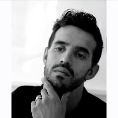 Fraidoo61400561's profile picture. مسافر دور افتاده در بیابان نا معلوم.