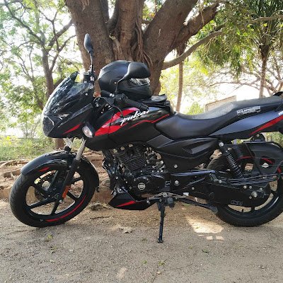 hariNsuppu1996's profile picture. 