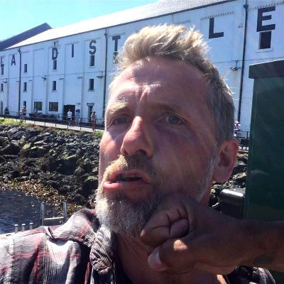 doenze's profile picture. 