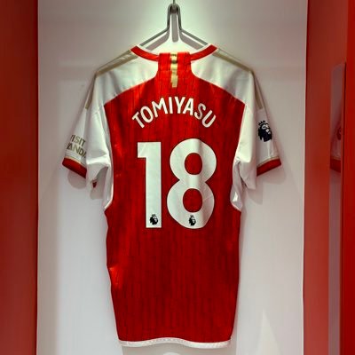 Arsenalで活躍中の「Super Tomiyasu」を一押しするオヤジです。海外で活躍する日本人プレーヤーのサポート中。その他、イングランドのローカルチームも観戦しています。サッカー⚽️/旅行🇬🇧🇪🇸🇩🇪🇮🇹🇺🇸🇦🇺🇶🇦🇲🇻🇸🇬🇹🇼🇹🇭🇨🇳🇻🇳/時計
