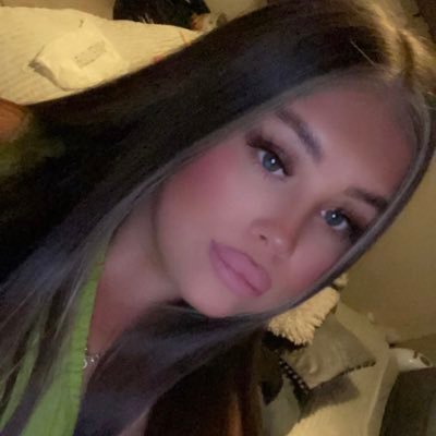 carliepearce_ Profile Picture