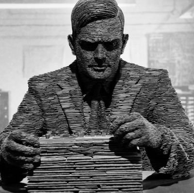turingmachine23's profile picture. Un hombre provisto de papel, lápiz y goma, y con sujeción a una disciplina estricta, es en efecto una máquina universal. -Alan Turing-