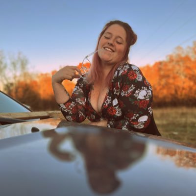 Your typical thick country girl and OF content creator always looking to entertain NO meets!