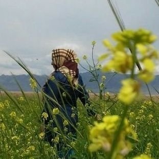 یه ادم معمولی 🌹🌹با افتخار مادر دوتا دختر دسته گل 👭
 https://t.co/WkF4Q9vt61