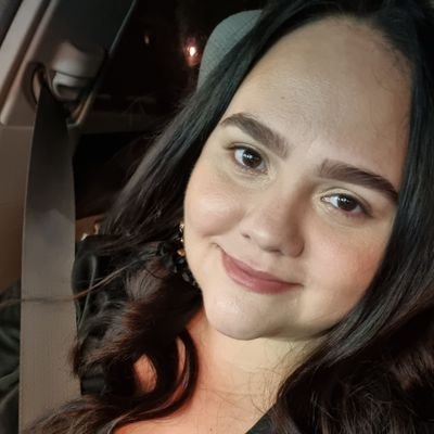 BoteroC's profile picture. Damos de eso que adentro llevamos.