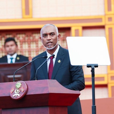 I love my nation, Maldives. closely watching regimes of Dr @mmuizzu government.