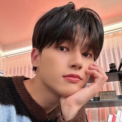 beyondera9_v's profile picture. 