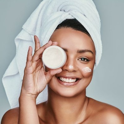 ✨ Your go-to for skincare magic! 🌿✨ | Skin passionista sharing tips, tricks, and radiant vibes! 💆♀️✨ | Join the #TripleSkincare tribe! 🌈💖 #SkincareJunkie