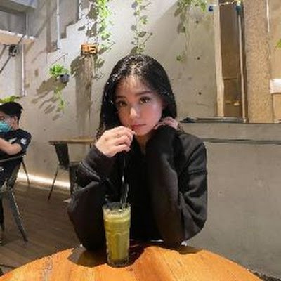 ChrysZ47168's profile picture. 