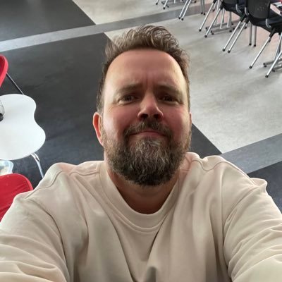 madsliabo's profile picture. Markedsansvarlig i SK Brann. Litt under gjennomsnittlig intelligent, men kommer meg gjennom livet med å være grei