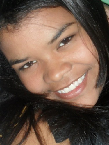 eu sou um jardim guardado em deus regado com seu amor entre milhões me separou e  pelo nome me chamou!!!!