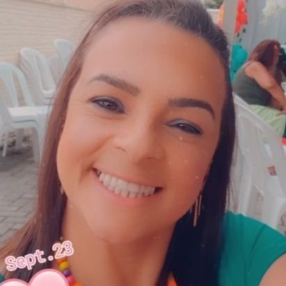 ProfessoraThai2's profile picture. Pedagoga