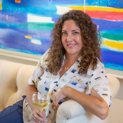 Michelle & her team take pride in creating Comfortable, Eco-friendly🌿Interior Design, Remodel & Addition plans since 2009.