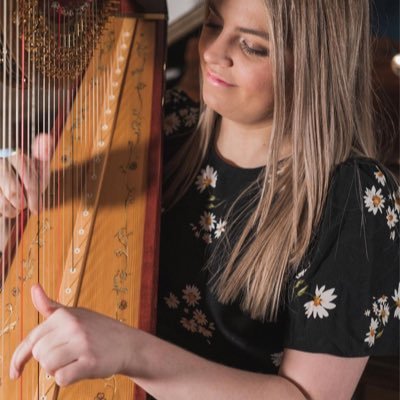 #Harpist | #GàidhligSpeaker | Lecturer at #RCSJuniors &  @DAMusicschool | alumna of @rncmlive & @rcsTweets