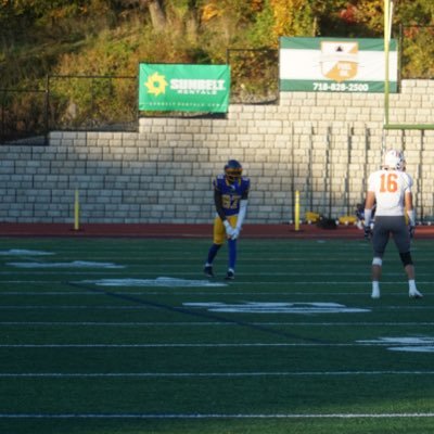 6’2| 185lbs WR @ Monroe College