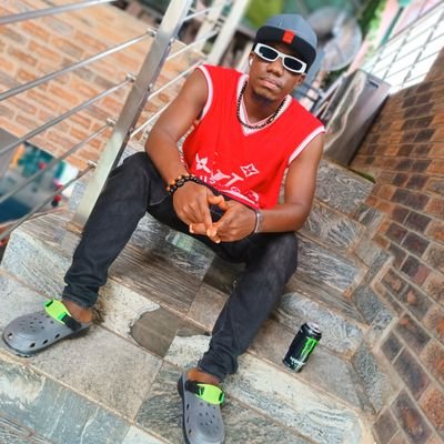 Megaonyebeat's profile picture. Jam Wey Dey Bring Light 💡 
BeatMaker!! 🔉🔊