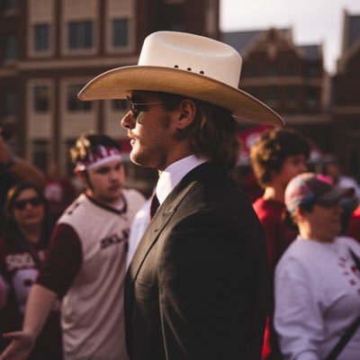 @ou_football commit #OUDNA ⭕️🙌🏼 https://t.co/1FBSNF0ArG