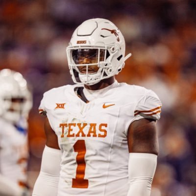 anomaly @texasfootball