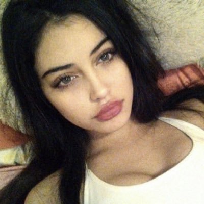 bombshell_hero's profile picture. i have everything i want 💗