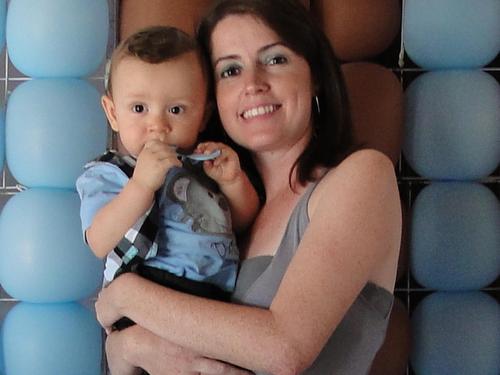 Esposa, amiga, cristã e a  mamãe do Matheus! É muito amor! ♥