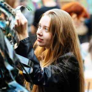 ElaOzturk182705's profile picture. 