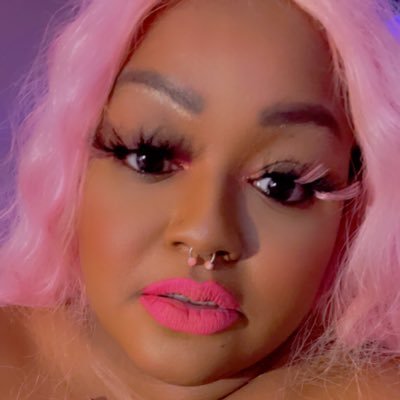 Brand ambassador| Fashion blogger| YouTube Vlogger| follow me on Ig @lovepink30_| follow me on Facebook Love Pink| sub to my YouTube channel Kierra love pink