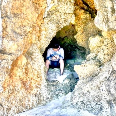 leon_fxxmtr's profile picture. トレーダー｜月利10%~20%4年継続中/1万で100万稼ぐより100万で1万稼ぐタイプ｜『FXって簡単じゃん』🔰ラックに踊らされ地獄を経験済｜そこから考え方を180度変え今があります。そんな過去の自分に伝える様な発信を参考にしてくれたら嬉しいです。
リンクから相場分析だったりラインの引き方なんかも発信してます📈