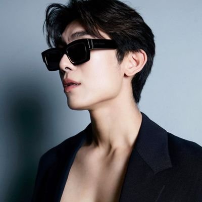 ComPronthip's profile picture. May the world be kind to you love you the way you are @MSuppasit​ ​#MewSuppasit
I still love🌻as always, ready to follow every project.❤️@Loveyouonly17 @gulf_or