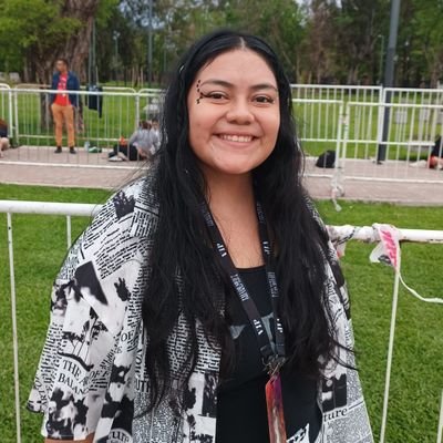 lodriti's profile picture. Swiftie/obsesionada con series.
Lectora 📚 

Fui al The Eras Tour 12/11 💜

You wouldn't last an hour in the asylum where they raised me 😶‍🌫️