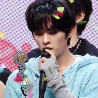 스트레이키즈 - only STAY 🏳️🌈
6/4/25🥹❤️🩹
esp/eng