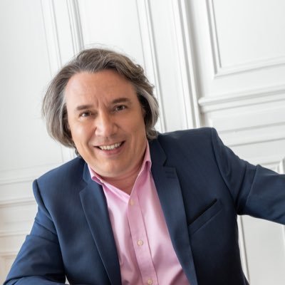Avocat au barreau de Paris