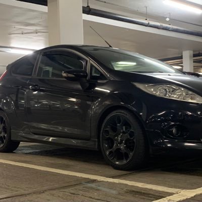 Chrisv1297's profile picture. LCFC for life. Piss off.