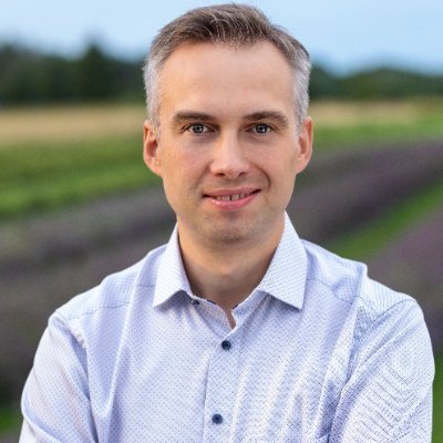 Prezes Zarządu Fundacji @polska_marka i organizacji Polish Business Club @plbclub, Prezes Zarządu Stowarzyszenia @lawenda_org