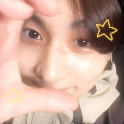 cyenhz's profile picture. fml