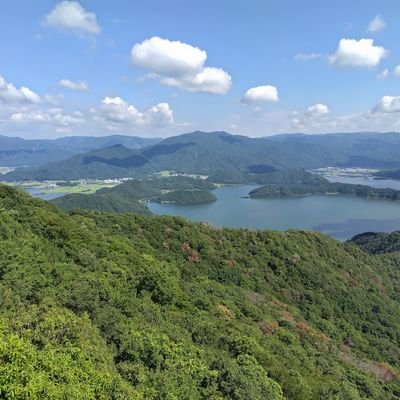 過干渉＋虐待の毒母とその奴隷の父の元に生まれた中年男。後遺症あり。相手を言い負かさないと気が済まない人、話が通じない人は、話し合っても無駄なのでブロックorミュートします。