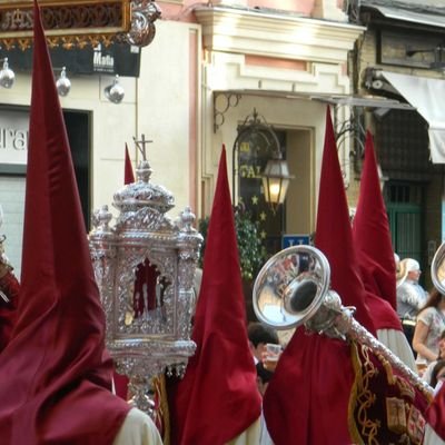 Penalista y capillita aficionao, de Alemanes ¿que más quieres mi arma? Me han bloqueado la cuenta ¿me ayudas a contar verdades?