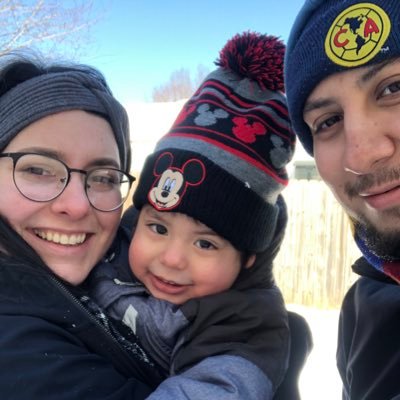 tarajeann8's profile picture. oxford comma enthusiast