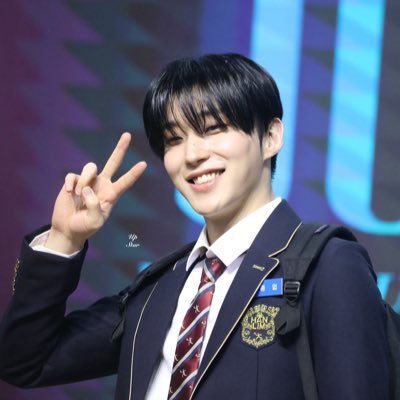 upstar0206's profile picture. 🖤문종업🖤 #MoonJongUp 크롭, 2차가공🙅🏻‍♀️