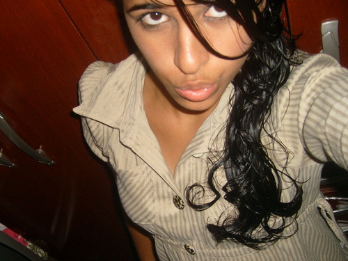 A vida é curta de mais para ser jogada fora com pessoas vázias e sem principios!! Eu sou assim*----*