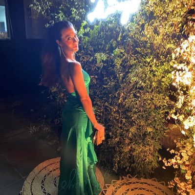 angeles1v's profile picture. 