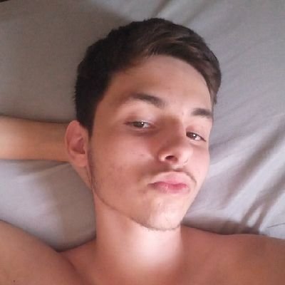 gabrielsmota0's profile picture. 21y;
🎓Téc. Informática + Ensino Médio ;
 ☭ ❤️
diario de um estudante de Farmácia