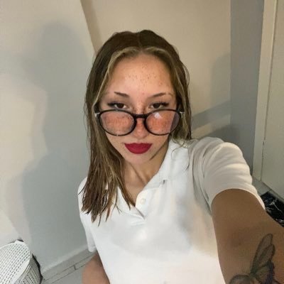 gulenaycetin_'s profile picture. 