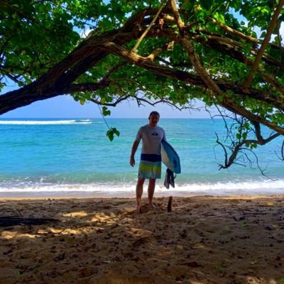 Père, passionné de surf & bodyboard🏄 de photo, d'océan, de voyage et de découverte ⛵

#TeamGirondins #Avgeeks

- R.Commercial / Agro
#Martinique 🟥🟩⬛ #FWI 🏝️