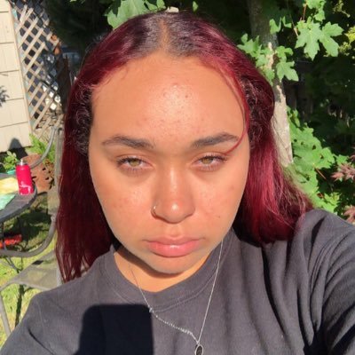 holidae6's profile picture. scorpio - 21 - she/her