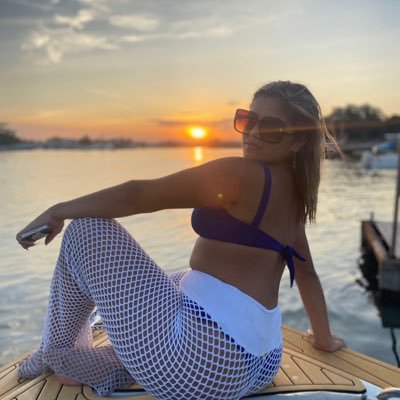 juh_sanchezz's profile picture. Vá sempre além do que é esperado!✨ Téc. Enfermagem🩺🤍 Empreendedora🛍📲💸