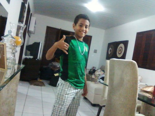 sou rico e bem novim!!